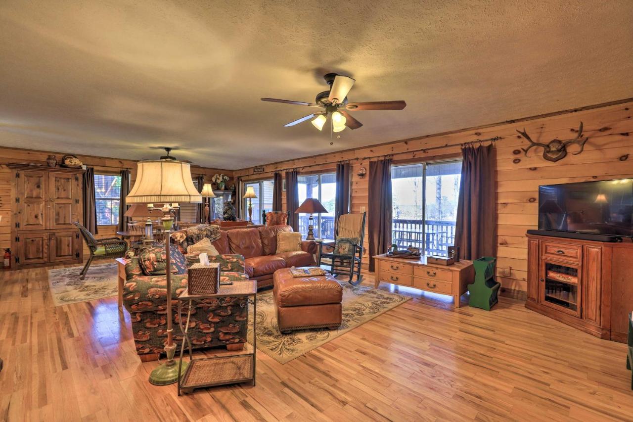 Lakefront Sparta Cottage With Decks And Boat Dock 외부 사진