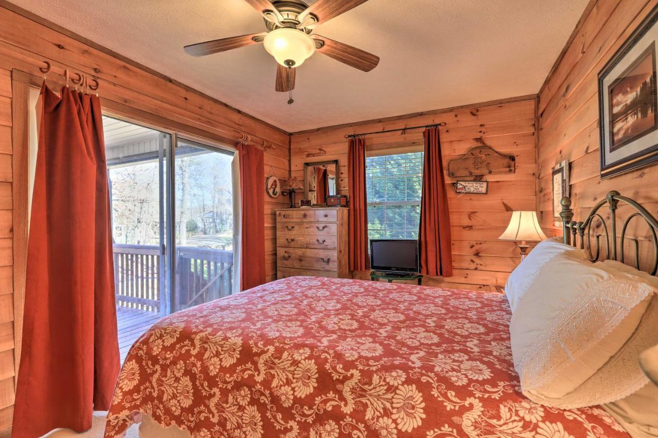 Lakefront Sparta Cottage With Decks And Boat Dock 외부 사진