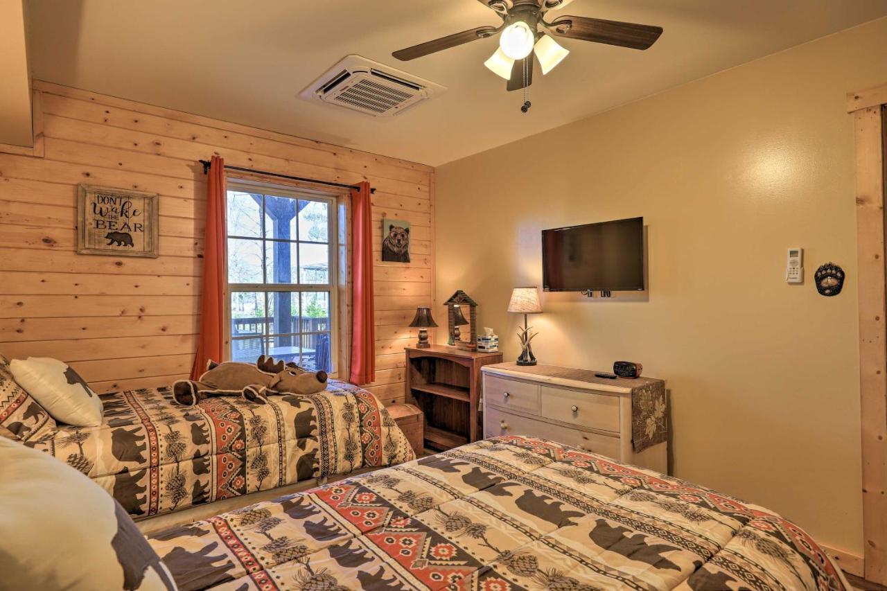 Lakefront Sparta Cottage With Decks And Boat Dock 외부 사진