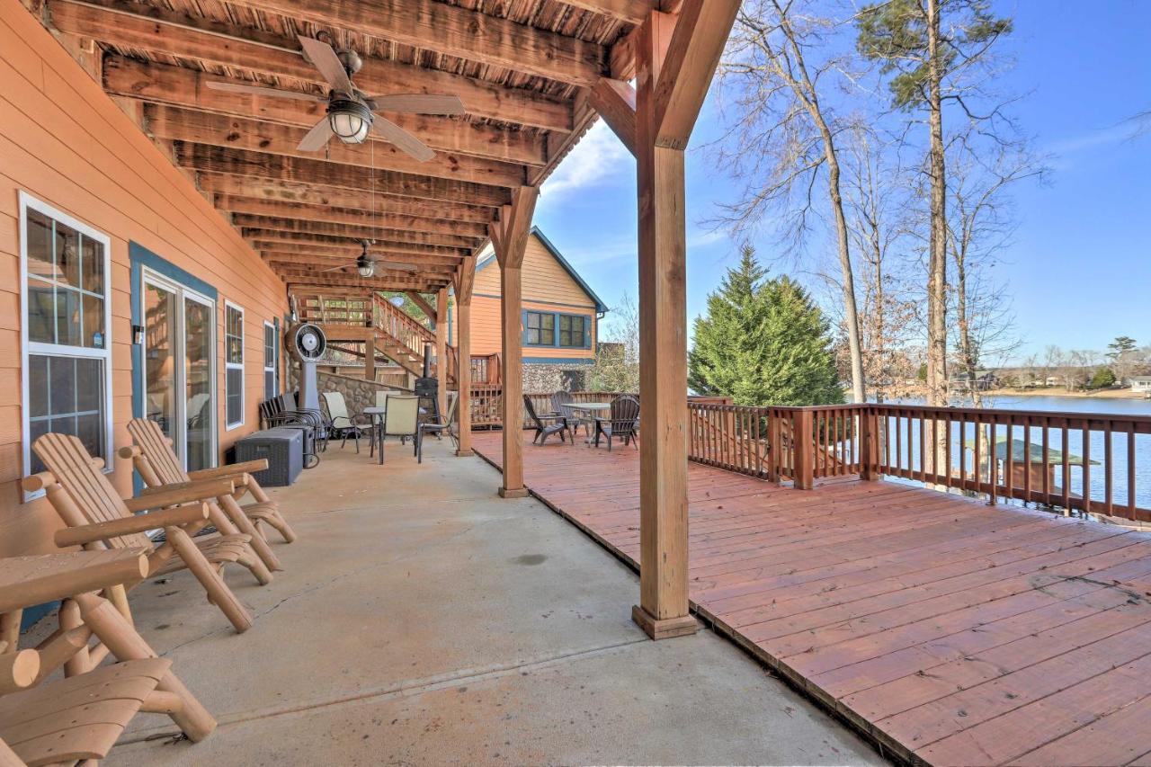 Lakefront Sparta Cottage With Decks And Boat Dock 외부 사진